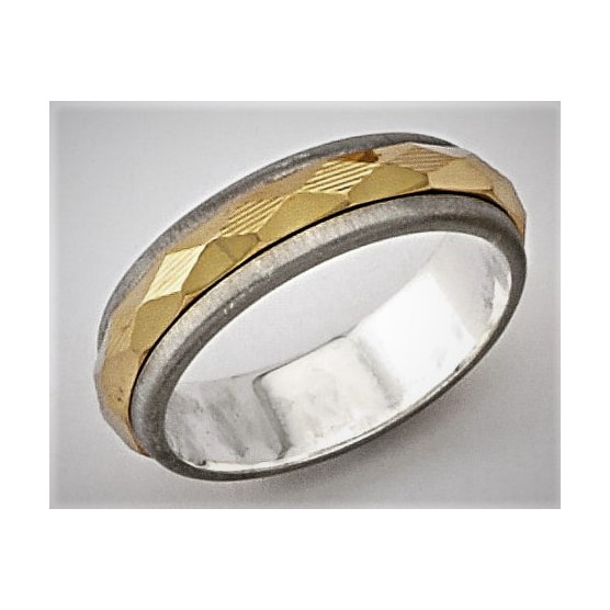 Two-tone wedding rings