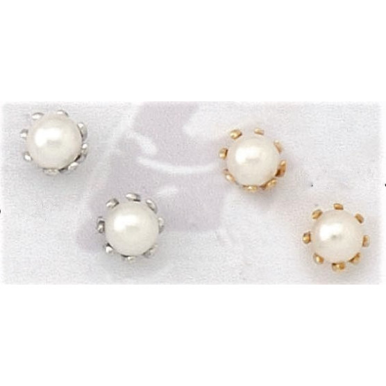 Earrings with pearl