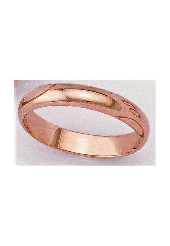 Wedding rings in yellow gold